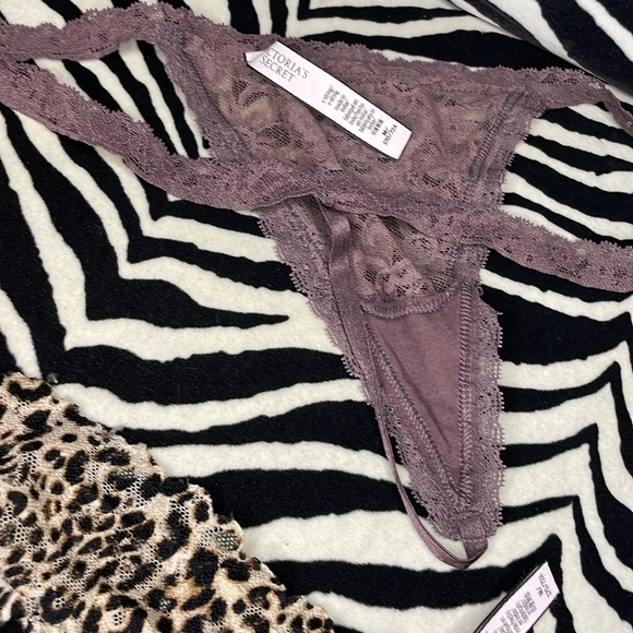 2 Victoria Secret Lace thongs - Picture 4 of 6